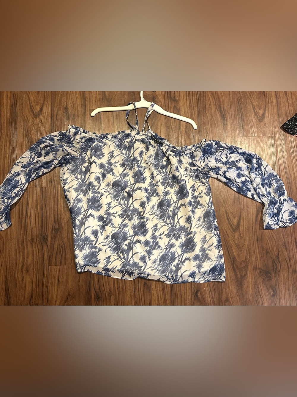 Inc international concepts cold Shoulder Blue Floral Women's Top